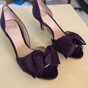 Purple bow heels